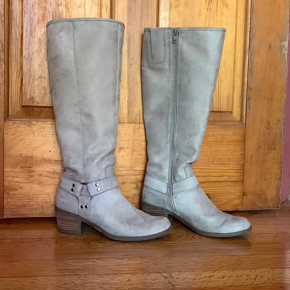 Carlos by Carlos Santana Botos